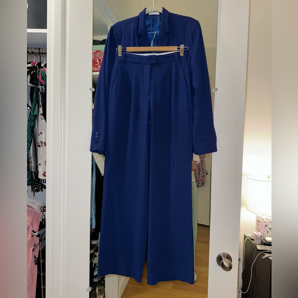 Babaton Aritzia Suit Set
